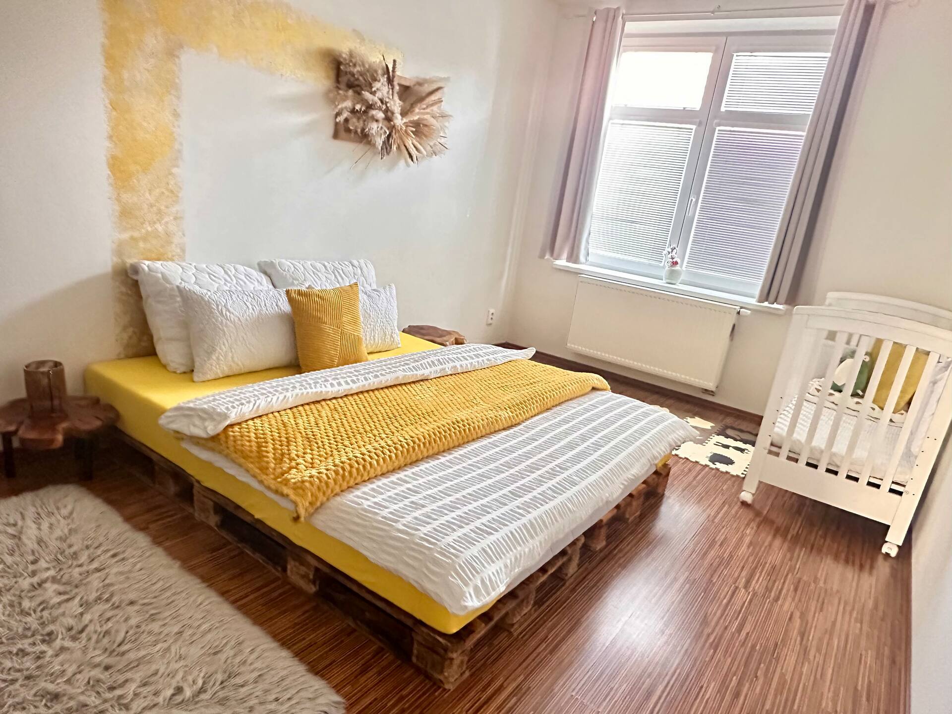 Sunny apartment with a terrace. Like home, even when you’re away.