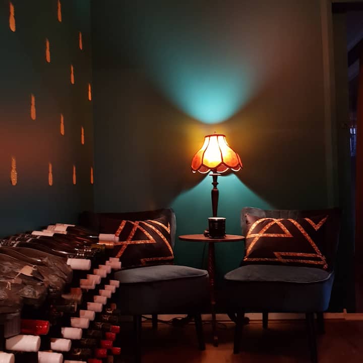 Double Room With Ensuite & Speakeasy - Sutherland