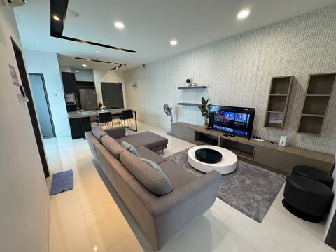 Princeton Suite 3 bedrooms 7pax @Kuching Airport