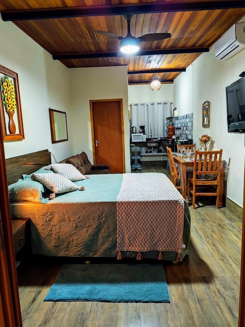 Popular Airbnb listing: Rennó Hostel in São Bento Do Sapucaí