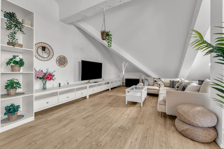 Großes Loft mit Aussicht auf Berlin