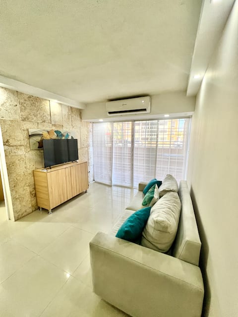 Kaiman Suite (very conveniently located)