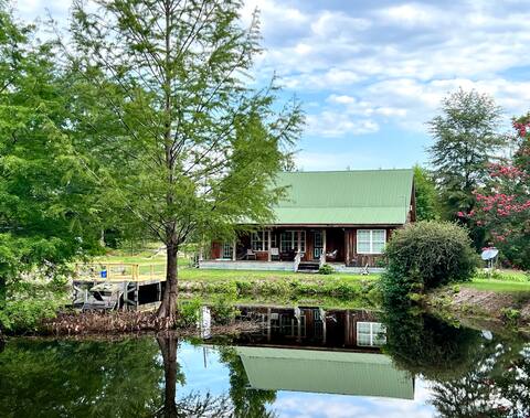 Private Cabin on 40 acres! Fish-Hunt-Enjoy peace!