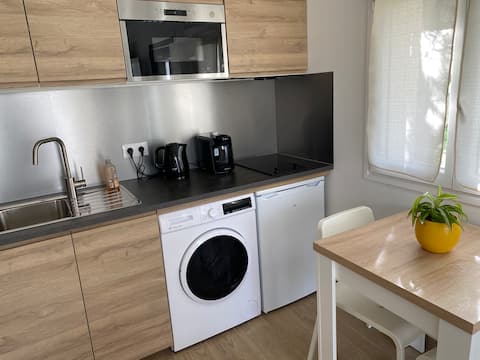 Successful Airbnb property: Les Oliviers Studio in Noisy Le Grand