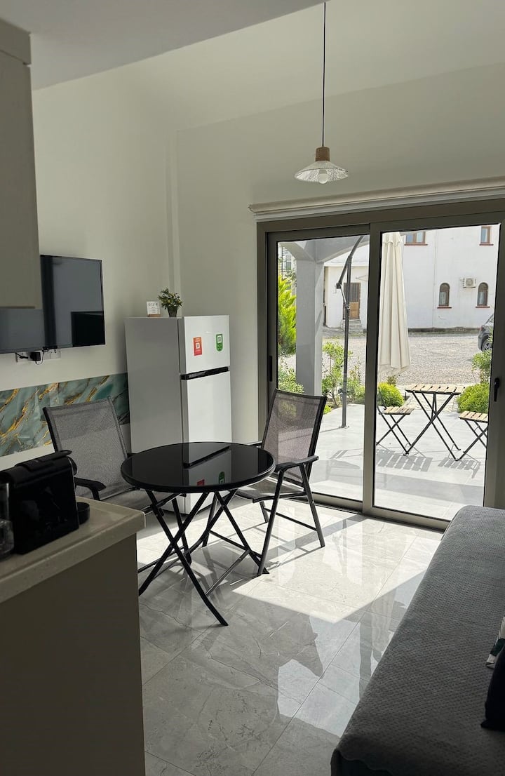 Walk To Merit & Beach | Boutique Bungalow 2 - Nordzypern