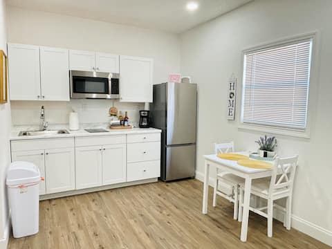 Top Airbnb: Cozy Heaven Studio III in Sarasota Springs