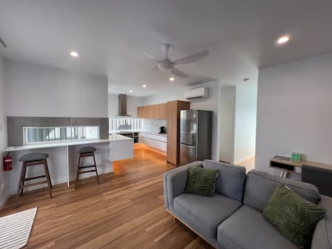 Popular Airbnb listing: The Lite House for Living Like A Local in Cairns Regional