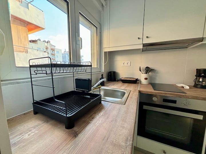 Bright  Small Apartment By Estio Comfort Living - Heraklion Airport (HER)