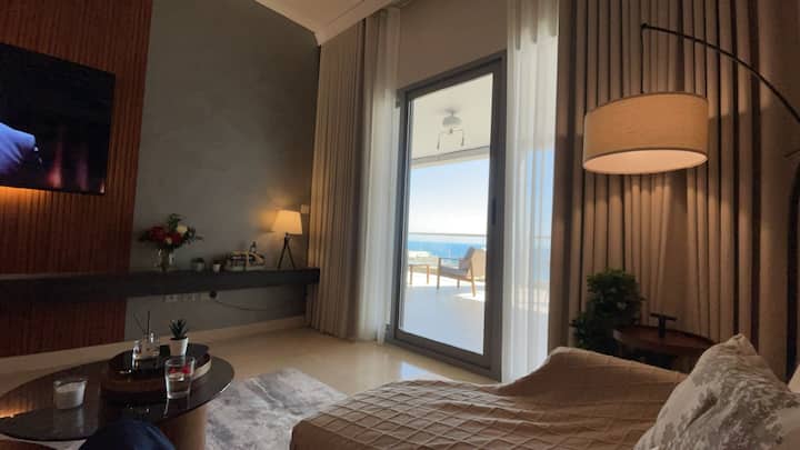 شقة فاخرة بإطلالة بحرية كاملة - Jeddah