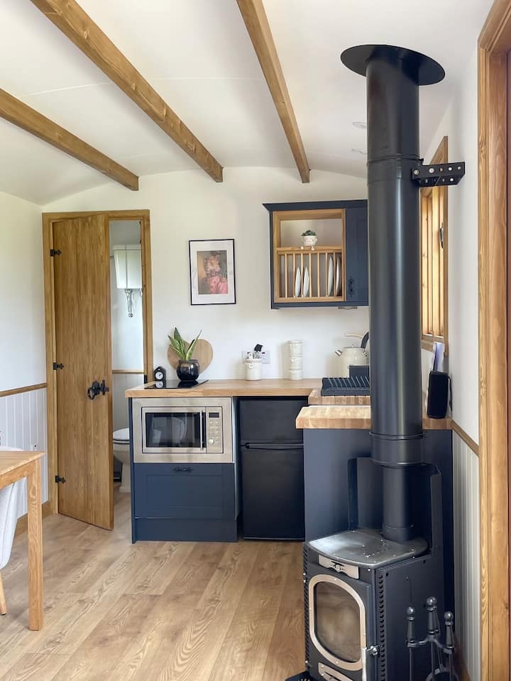 Shepherds Hut In Essex - Chick Pea - Saffron Walden