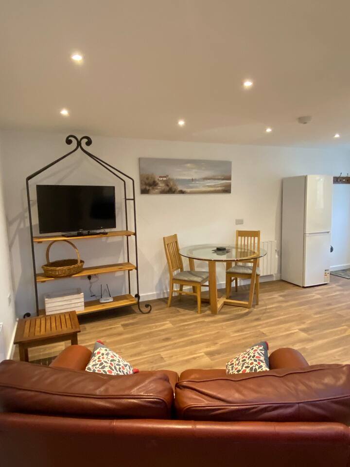 Bluebirds Garden Apartment - Padstow