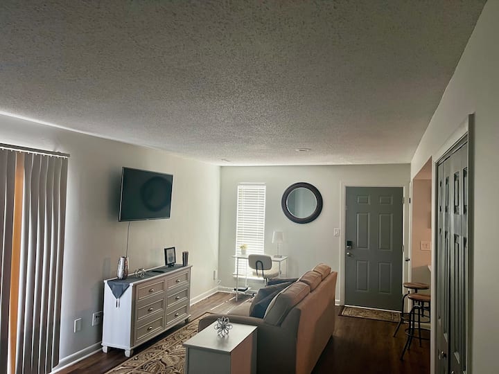 Cozy & Comfortable Studio Suite - Huntsville, AL