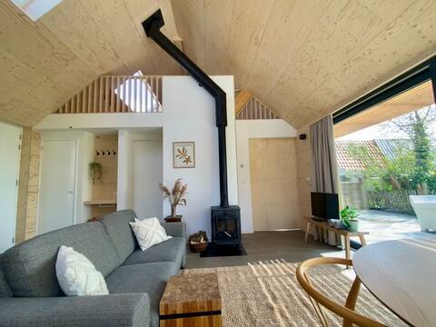 Lighthouse Lodge close to beach