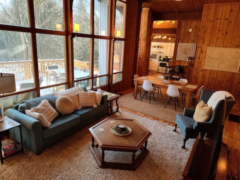Cozy Modern Cabin | Caledon Country Escape