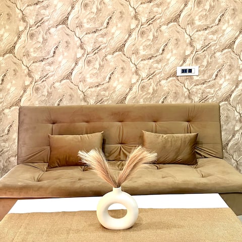 Aurum: A Golden Haven