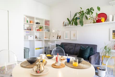 Popular Airbnb listing: Twin House 1, cozy flat close to the promenade in Alghero