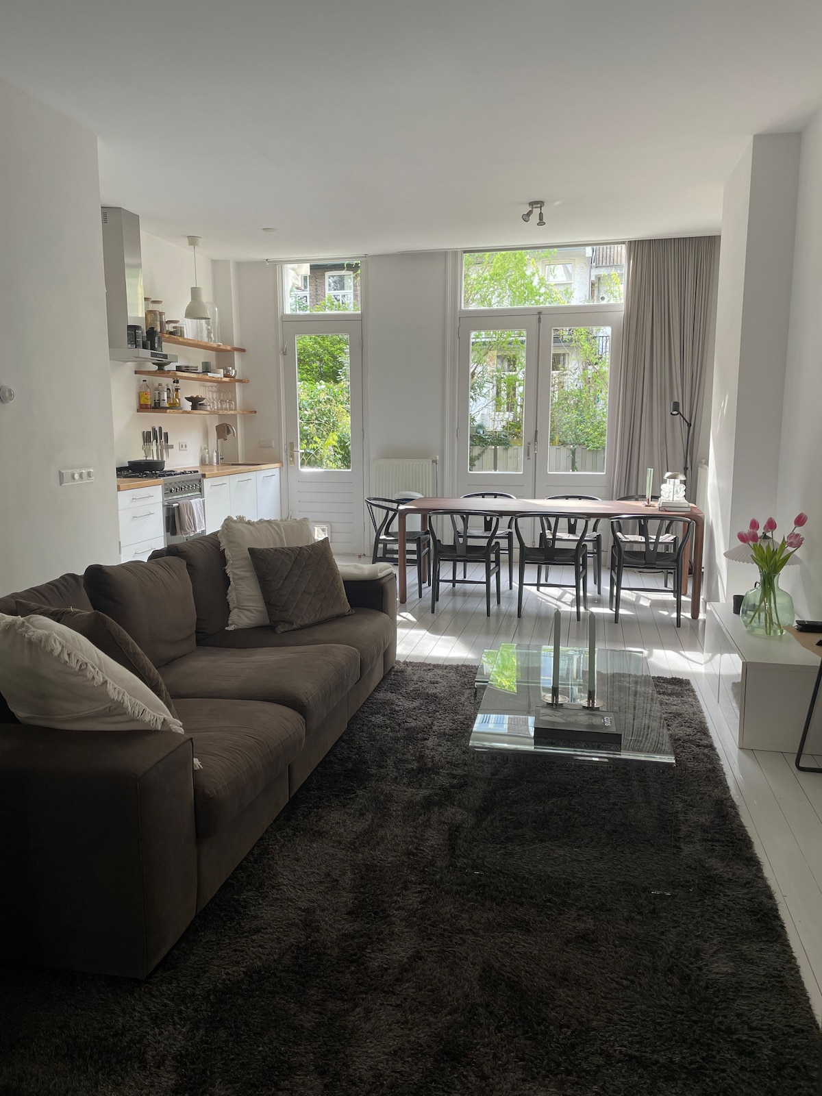 Successful Airbnb property: Apartment with garden in the Pijp in Sarphatiparkbuurt