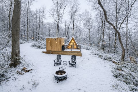 Nordic Style A-Frame Glamping - W Sauna & Hot Tub!