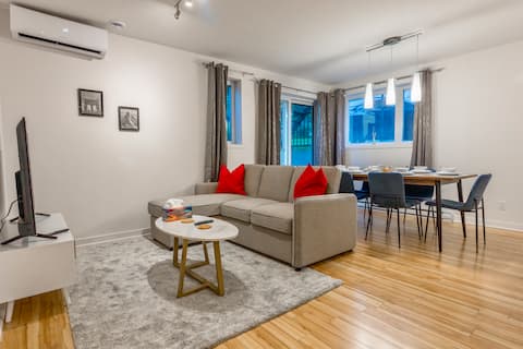 Successful Airbnb property: Free Parking Condo 3BR 4beds AC WiFi Free Parking in Laval Des Rapides