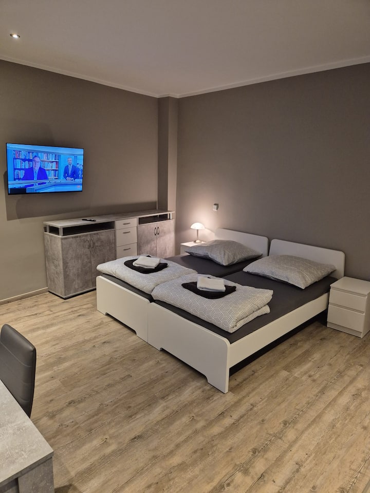 Haus Potsdam, Große 1 Zimmer-wohnung, Ca.25 M² - Potsdam