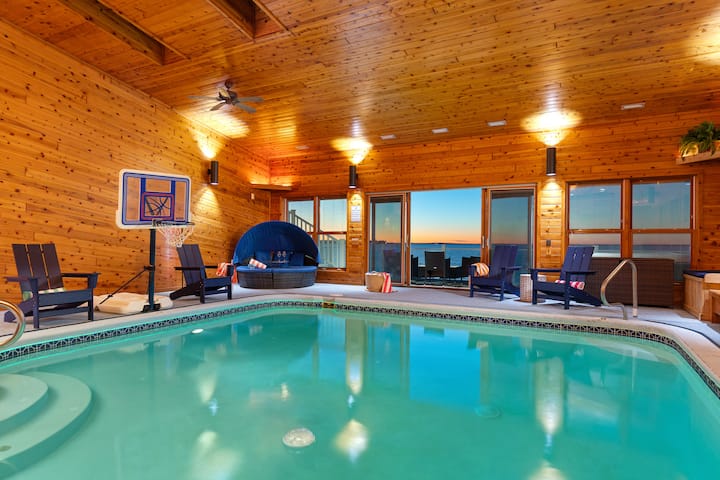 Sleeps 24 | Houghton Lake | Indoor Pool | Hot Tub
