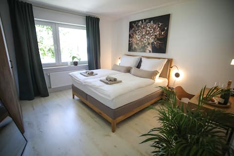 Central | Cozy | Kitchen | Balcony | Garage