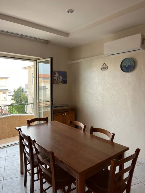 Proprietà Airbnb di successo: Beach Apartment with a view of the sea a Minturno
