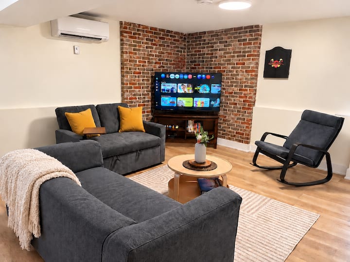 Spacious Private Bedford Suite | Free Parking & Tv - Halifax