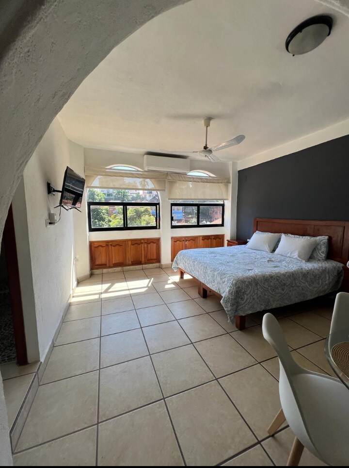 Curated visual reference: Centrally Located Accommodation Reference: Centrally Located And Comfortable Accommodation