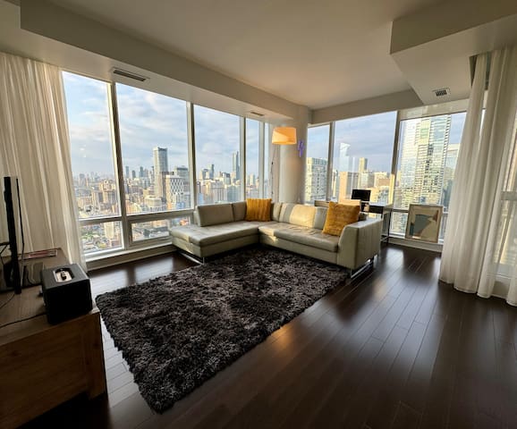 City Escape: Chic & Spacious 2BR