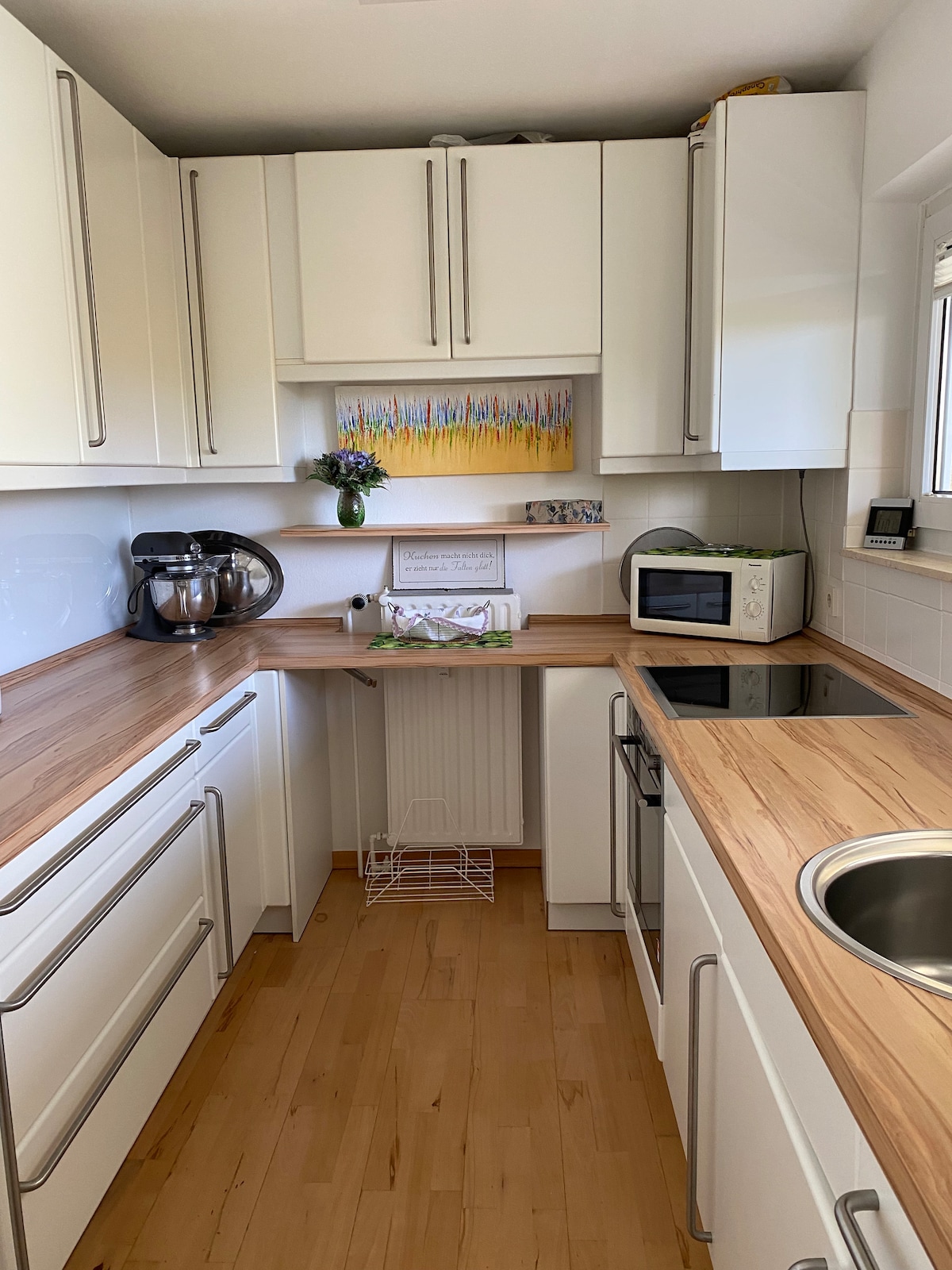 Successful Airbnb property: Sun-drenched apartment near MHH and INI in Groß Buchholz