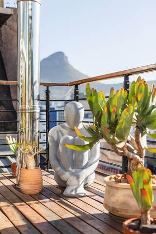 Deluxe City Penthouse | 11th Floor | Views gallery image 2