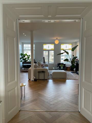 Canal view apartment&roofterrace gallery image 3