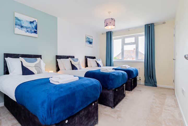Fawley 4-bedisleeps 8i Perfect For Extended Stays - Paultons Park Home of Peppa Pig World