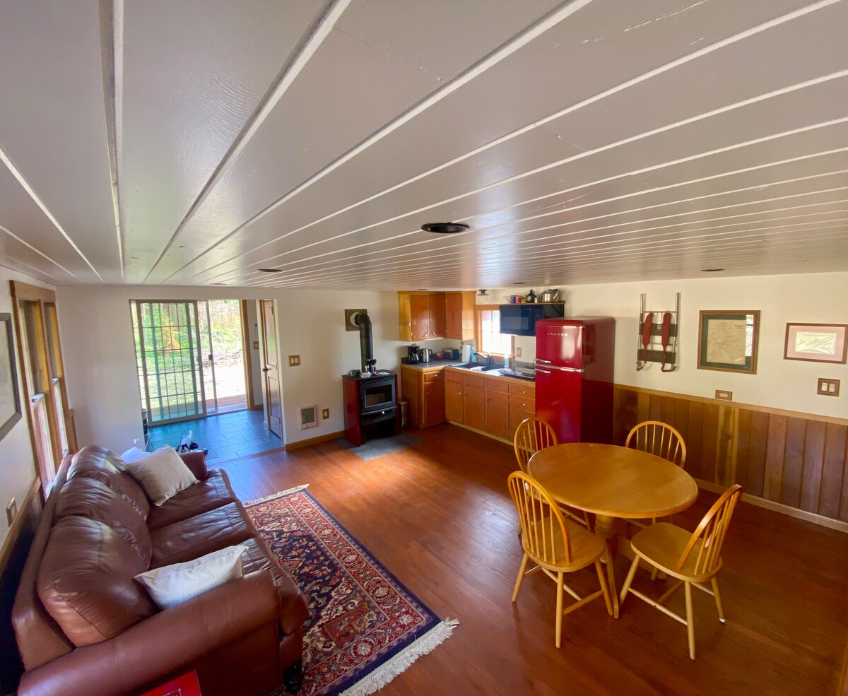 Top Airbnb: Camp Caribou Guest Cabin - 10min from Glacier NP! in Coram
