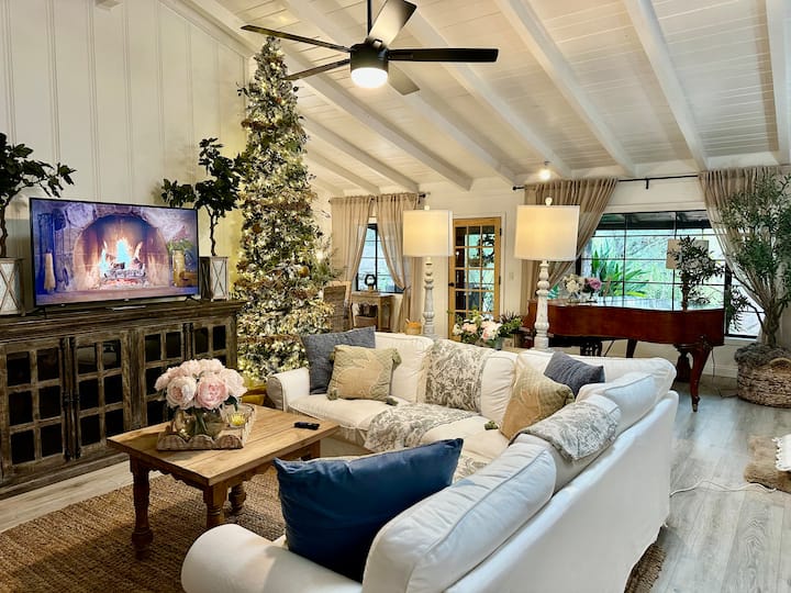 Montecito Cottage - Tuscan Farmhouse, Pool, Views - Viejas Casino & Resort