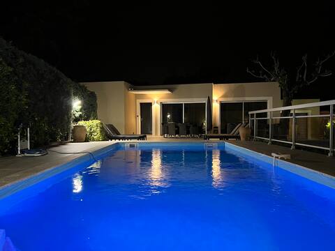 Villa Sophora 15 mins from the sea
