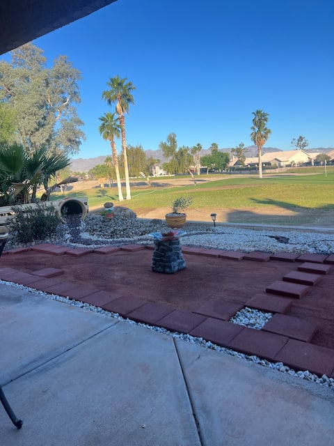Stylish desert Oasis• work or relax