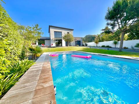 Maison Moderne Piscine chauffée