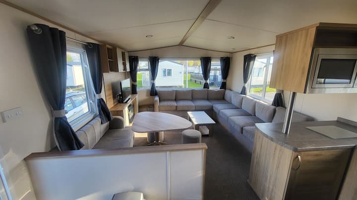 Tattershall Lakes Sleeps 8 With Hot Tub - Woodhall Spa