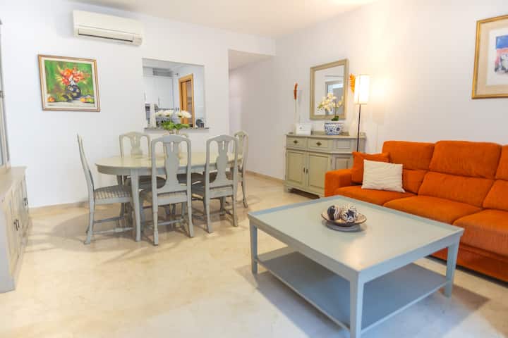 Central, With Parking And Just 150 M. From The Sea - Altea