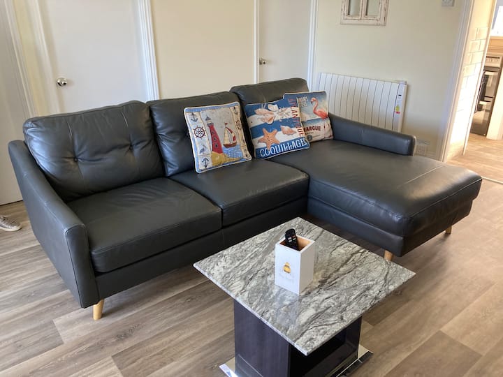 3 Bed Bungalow Alongside Marina. - Kessingland