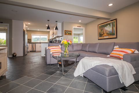 Remodeled Home in Wine District/4BR-3BA/GameRoom