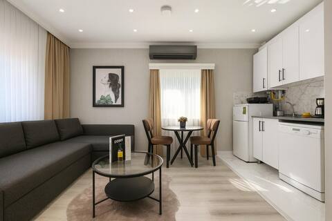 Successful Airbnb property: Casa Florya | Stylish 1+1 Apartment with the Comfort of Home in Bakırköy