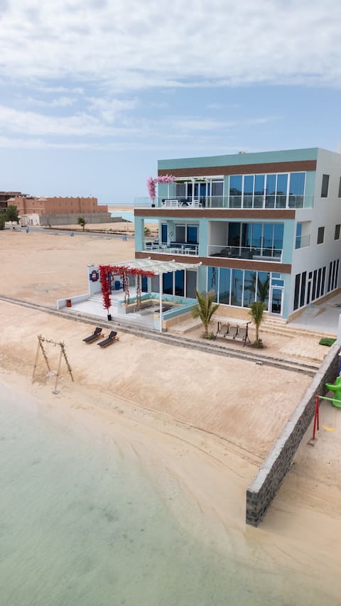 Tiffany Beach EntireVilla Durat Alarous درة العروس
