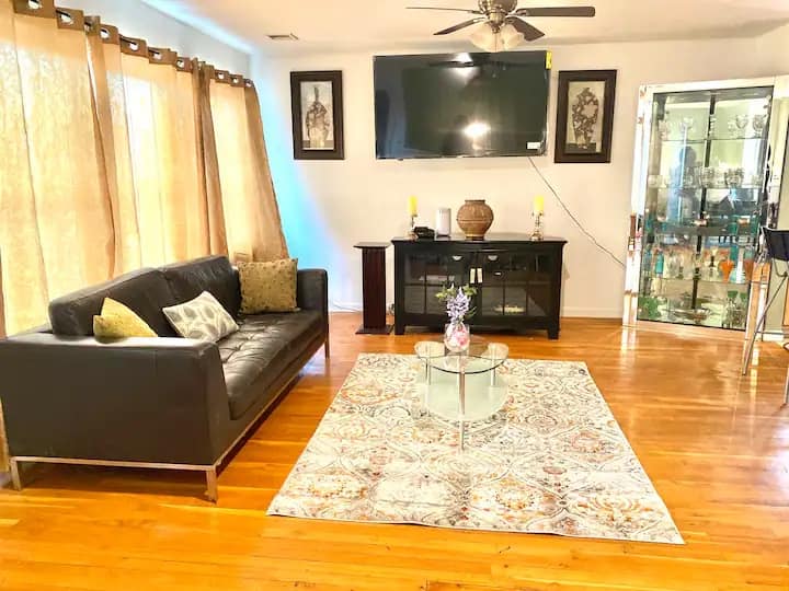 Peaceful 3 Bedroom Home- Ewr/nyc - Newark, NJ