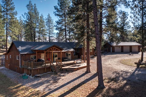 Cattle Drive Cabin and Bunk House