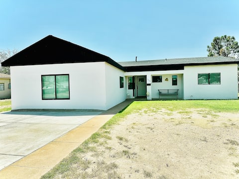 Bee Home - 4 bedrooms/2 baths