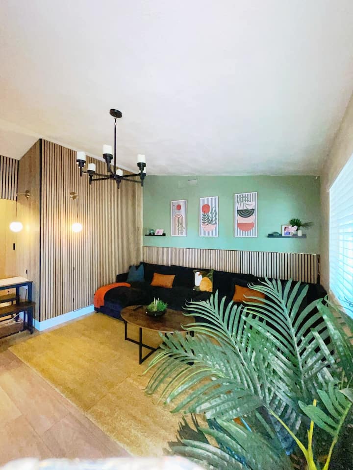 Modern 2br Townhouse 10mins To The Lv Strip! - Las Vegas