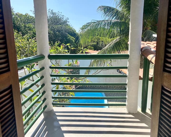 ระเบียงจากห้องนอนที่ 4 เป็นพื้นที่ส่วนตัวให้คุณเดินเล่นในแต่ละวัน